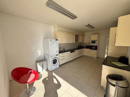 Splendide Attique avec une vue panoramique sur le lac - Photo 4