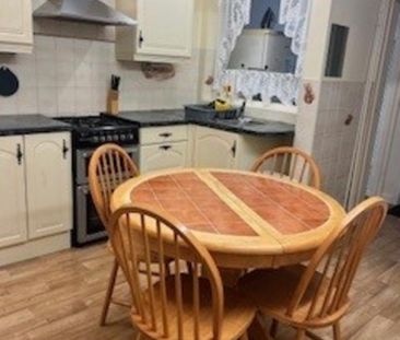 4 bedroom terraced house to rent - Photo 6