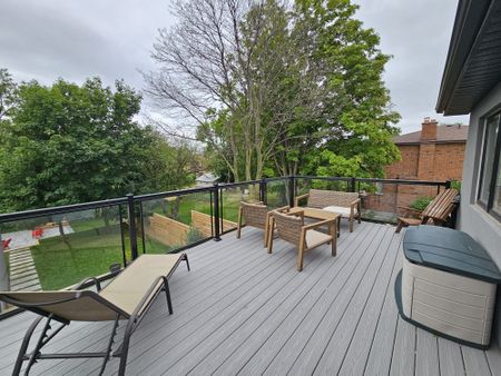 For Lease - 11 Edison Circle, Toronto, Ontario - Photo 3