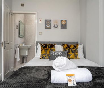 4 bedroom semi-detached house to rent - Photo 2