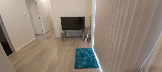 New 2-Bedroom Flat in Flat Bush – $600/week - Photo 1