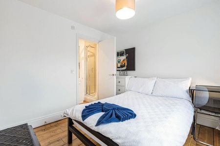 6 bedroom terraced house to rent - Photo 3