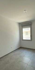 Appartement 3 pièces 73m2 MARSEILLE 9EME 1 084 euros - Photo 3