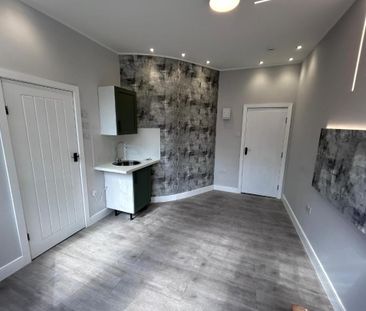 Studio Flat, Fortis Green Road, N10 - Photo 1