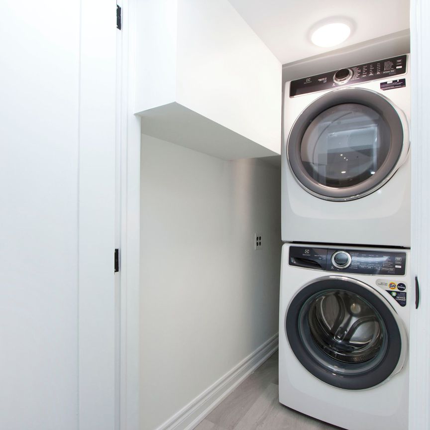 For Lease - 6 Westacott Crescent, Ajax, Ontario - Photo 1