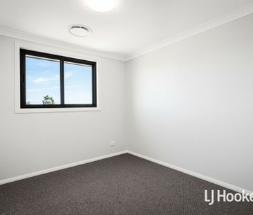 5 Bedroom Home - Great Location! - Photo 5