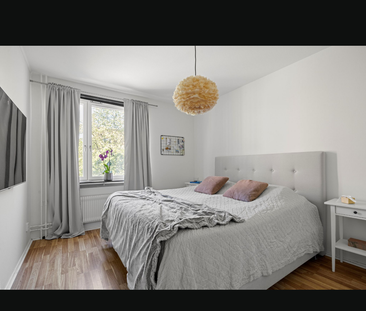 Mockasinvägen, Hägersten - Photo 1