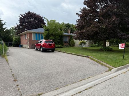 For Lease - 89 Cartier Crescent Unit# Basement-Main Bedroom, Richmond Hill, Ontario - Photo 2