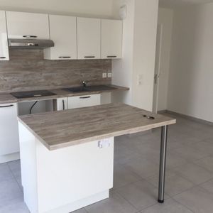 Lyon 9 : Récent T4 avec cuisine équipée, balcon et garage - Photo 3