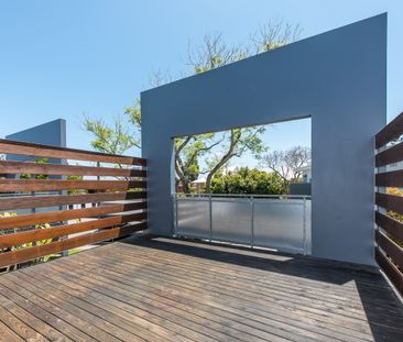 Spacious apartment in prime location - 2 parking bays - Photo 6