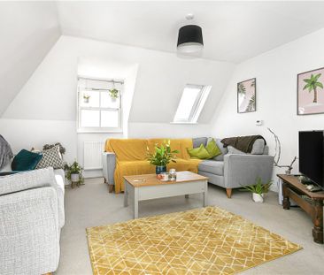 Victoria Street, Englefield Green, Egham, Surrey, TW20 0QX - Photo 2