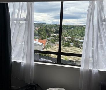 Sunny, Warm, 1 B/R S/C Flat in KEW -great views!! - Photo 6