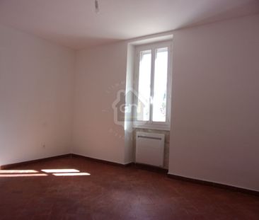 Location maison 86.7 m², St etienne du gres 13103 Bouches-du-Rhône - Photo 2