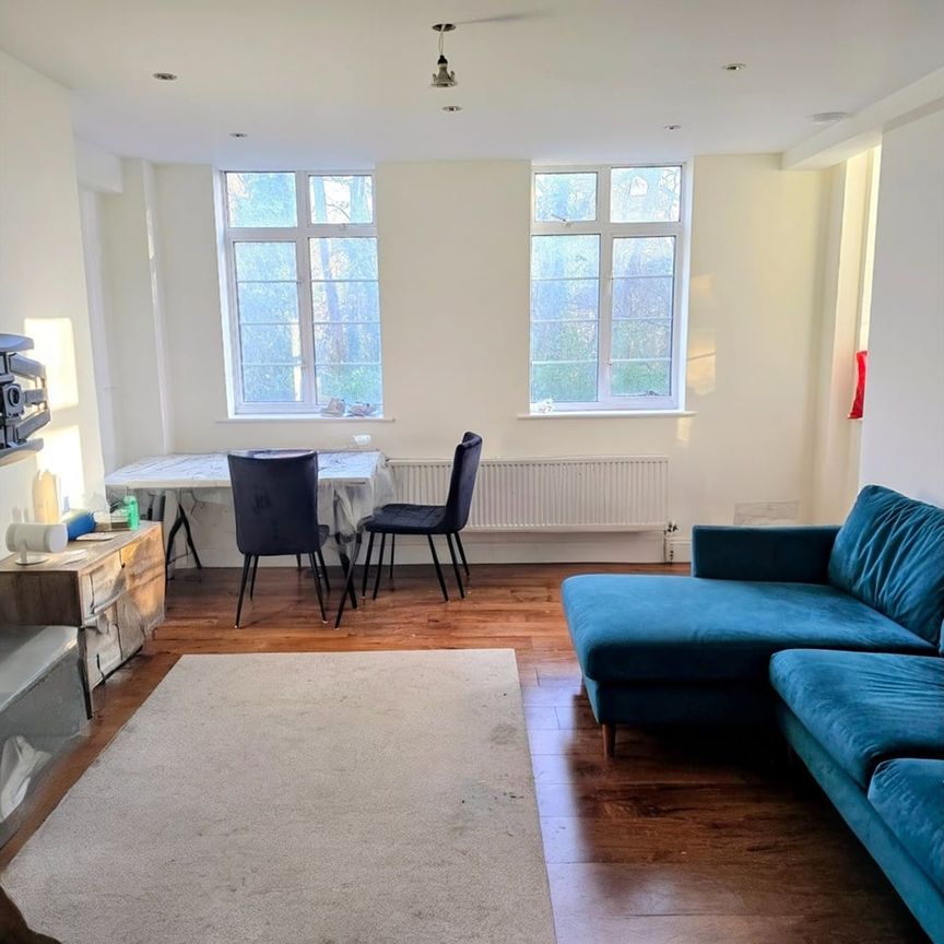 3 Bed Flat, Grove House, N3 - Photo 1