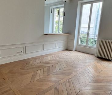 Appartement • La Plaine des Sablons - Photo 1