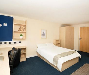 1 bedroom in a flat share to rent - Photo 6