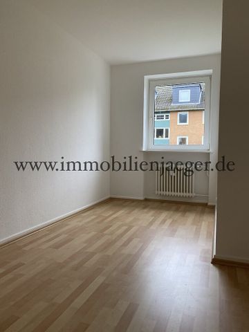 Zwischen EKZ Farmsen und Berner Au - Großzügige Etagenwohnung mit Balkon, Gäste-WC, Vollbad, 1.OG - Foto 2