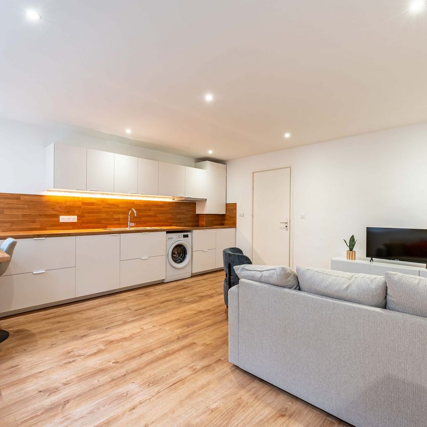 Un 2 pièces rénové avec goût – Centre-ville / rue du 22 Novembre - Photo 1