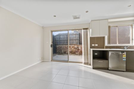 44 Muriel Stewart Circuit, Bonner ACT 2914 - Townhouse For Rent | Domain - Photo 5