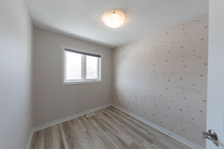 For Lease - 15 BARLEY Lane, Hamilton, Ontario - Photo 4