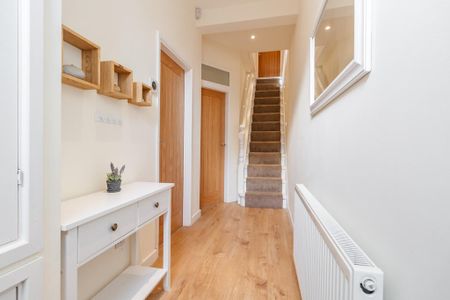 4 bedroom terraced house to rent - Photo 5