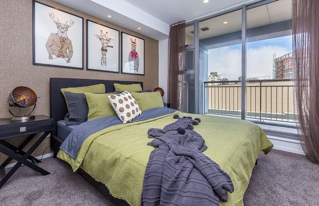 Short-Term Sunny 2-Bed CBD Apt | 12 Dec - 7 Jan - Photo 1