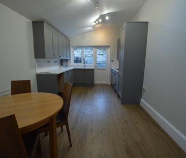 2 bedroom end of terrace house to rent - Photo 4
