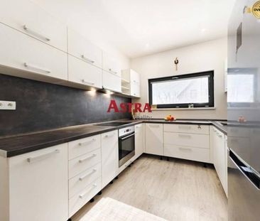 NA PRENÁJOM: MODERNÝ A ÚTULNÝ DOM PRI JAZERE, ČAŇA - Fotografia 6