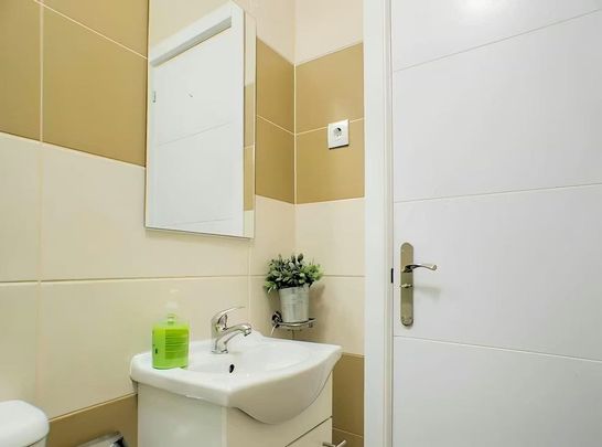 Calle Alicante, Getafe, Community of Madrid 28903 - Photo 1