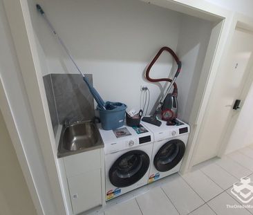 FURNISHED + UTILITIES + WIFI INCLUDED - Photo 5