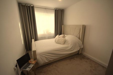 4 bedroom townhouse to rent - Photo 4