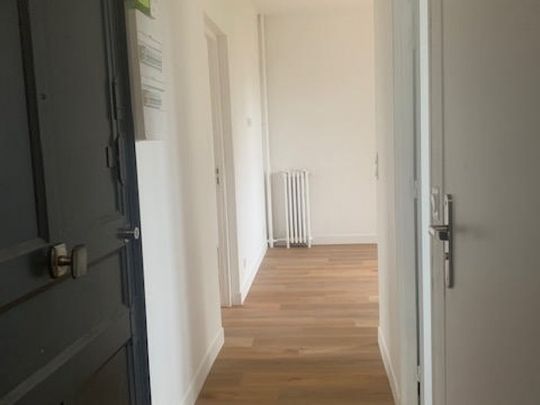 F2 COURBEVOIE - Courbevoie - Photo 1