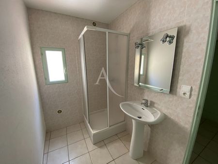 Location Appartement 3 pièces 67m² - Photo 5