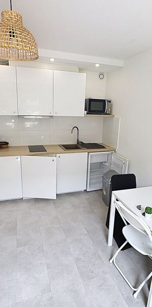 Appartement COURBEVOIE - studio meublé - Photo 1