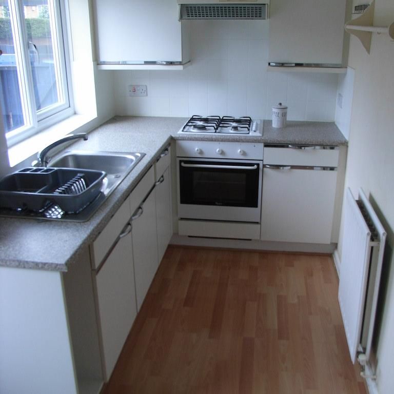 2 bedroom semi-detached house to rent - Photo 1