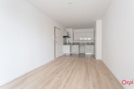 Location Appartement 2 pièces 45m² STE GENEVIEVE DES BOIS 91700 - Photo 2