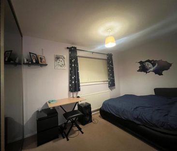 2 Bedroom House To Let - Photo 2