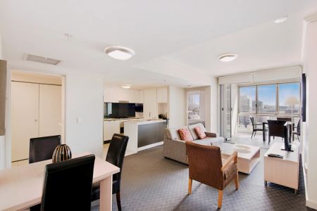 2Bedrooms, 2Bathrooms - Photo 2