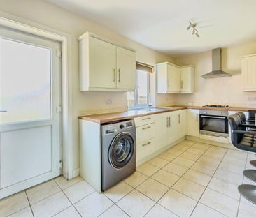 3 bedroom semi-detached house to rent - Photo 1