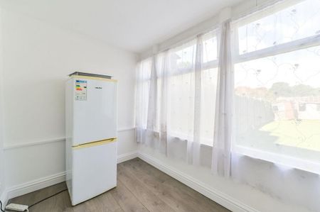 4 bedroom house to rent - Photo 4