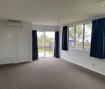 Tidy Bedsit in Waimarino - Long-Term - Photo 4