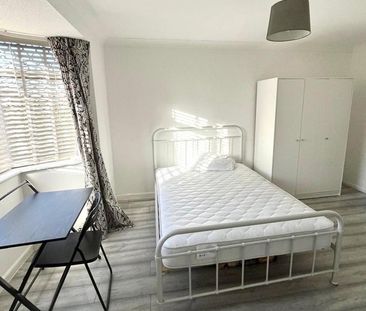 Room in a Shared House, Frampton Crescent, BS16 - Photo 4