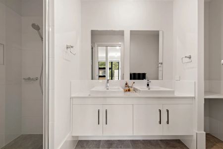 22 Warwick Road, - Photo 3