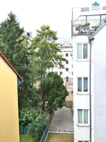 Dachgeschosswohnung in großartiger Lage - Photo 5