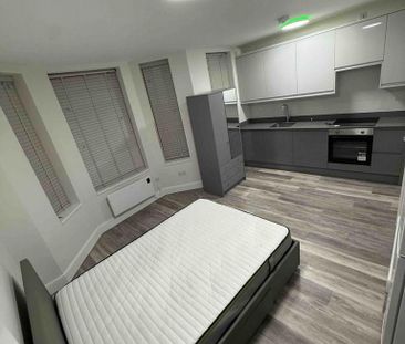 Studio to rent - Photo 4