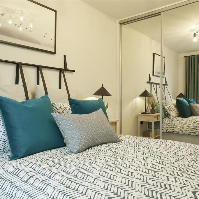 3 bedroom semi-detached house to rent - Photo 1