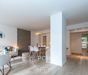 Boulevard Saint Denis, - Photo 2