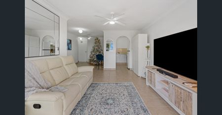 2 Bedroom Apartment in the Heart of Surfers Paradise - Photo 2