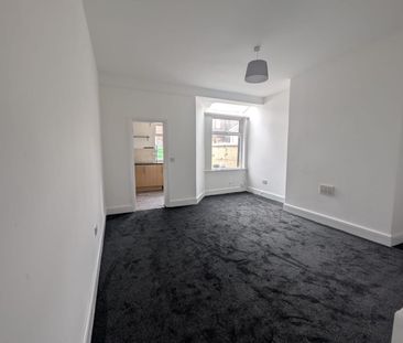 3 Bed Terraced House, Ivy St, M40 - Photo 1