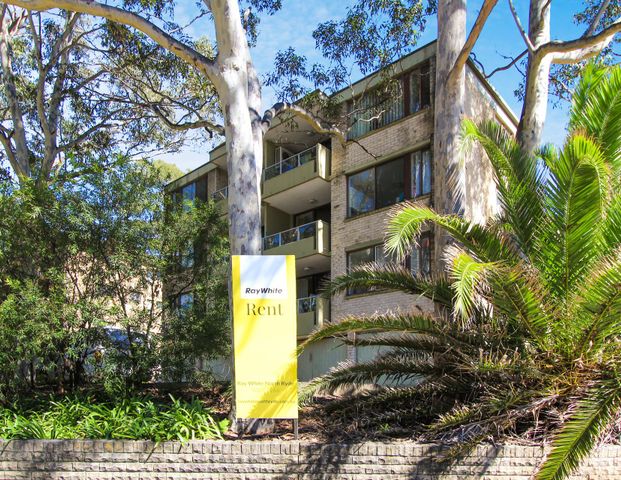 6 MONTH LEASE - Photo 1